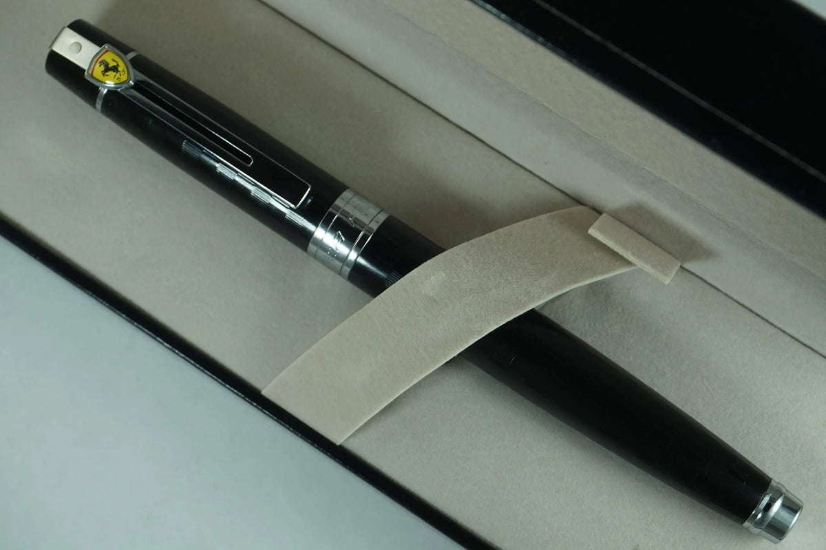 Sheaffer Ferrari 300 Limited Series, with diamond cut Chequered Flag Engraving Medium Point Fountain pen cross