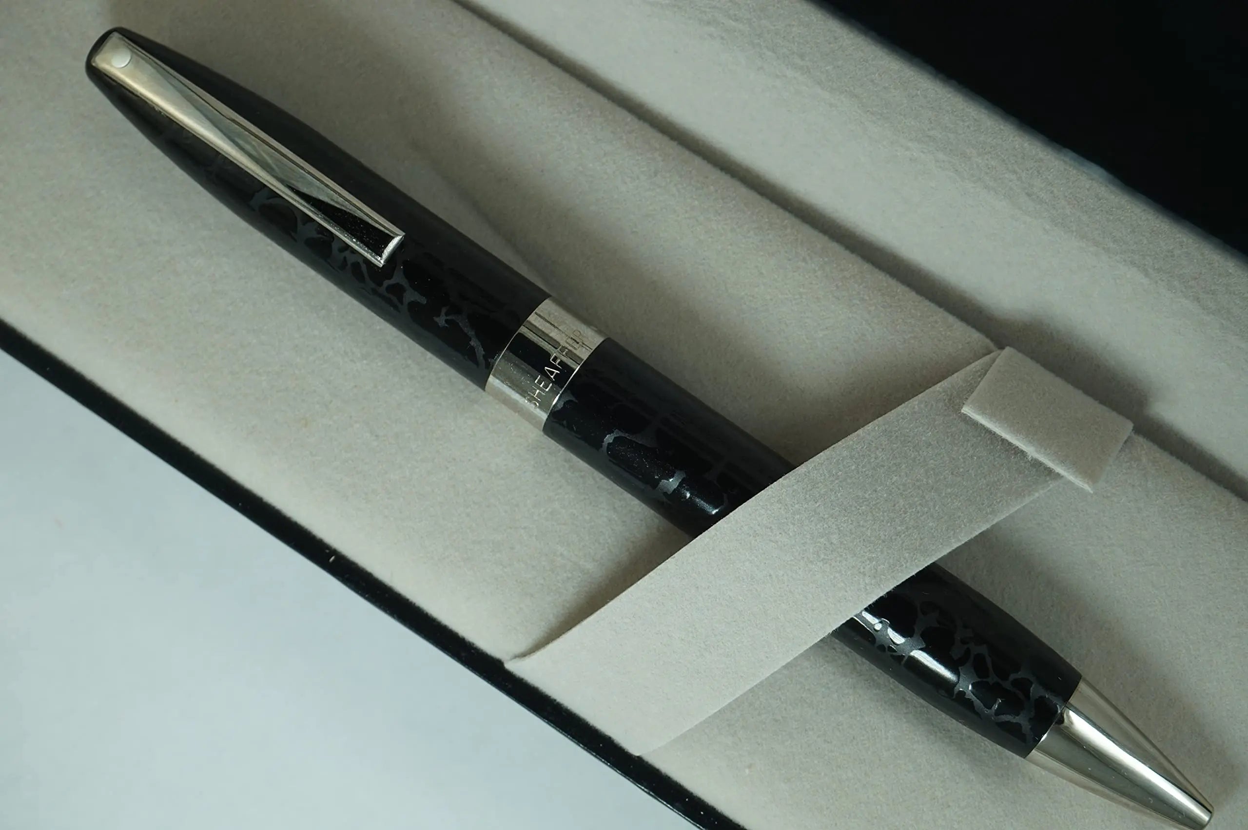 Sheaffer Hand made in USA Legacy Heritage Look of Leather Formal Black barrel and Palladium Appointments Ballpoint pen Sheaffer