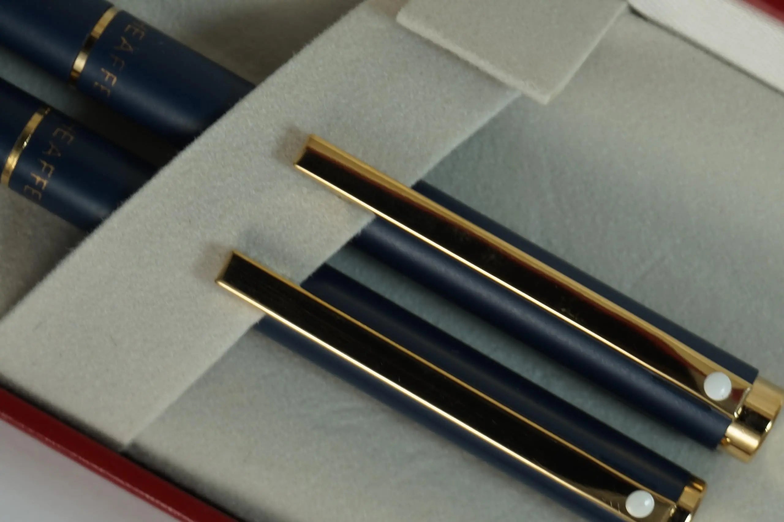 Sheaffer Made in The USA Signature Fashion Matte Navy Blue Barrel and cap with 22KT Gold Appointments Medium Point twist action Ballpoint Pen and Push Action 0.5MM Pencil Set - crosspenmall.com