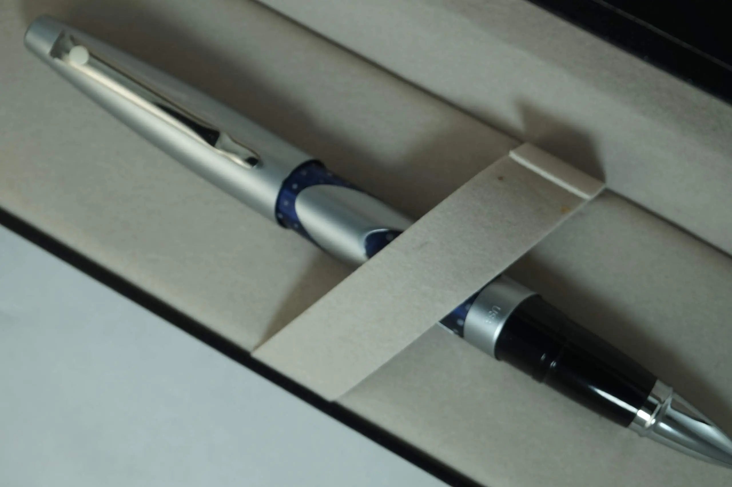 Sheaffer Made in the USA Satin & Blue whale shark Barrel Intrigue rollerball pen - crosspenmall.com