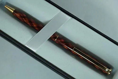 Sheaffer Rare Made in the USA Signature Slim Classic Fashion criss-cross Tartan plaid Red wood Barrel and cap, and gold plated Ballpoint Pen. Sheaffer