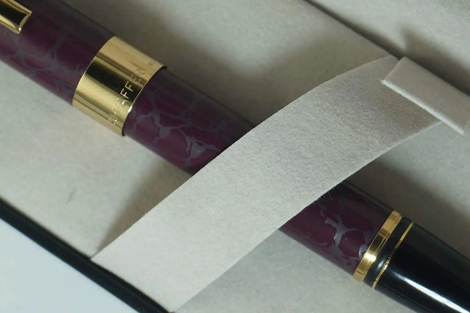 Sheaffer made in the USA Legacy Heritage Look of Leather Burgundy Barrel, 22KT Gold Appointment and Solid 18KT Medium nib Fountain pen. Made in Iowa, USA Sheaffer