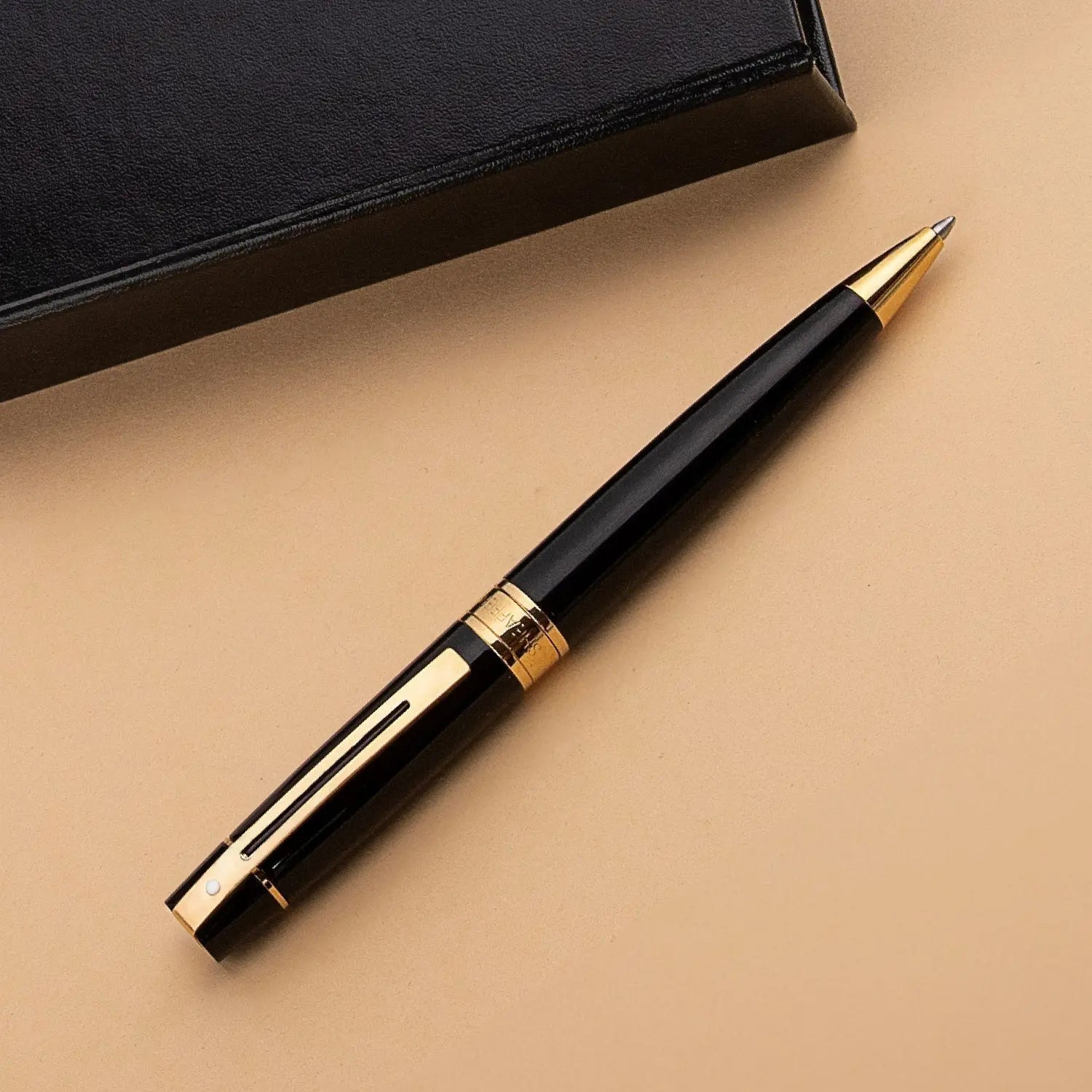 Sheaffer® 300 9325 Glossy Black Ballpoint Pen With Gold-tone Trim - My Store